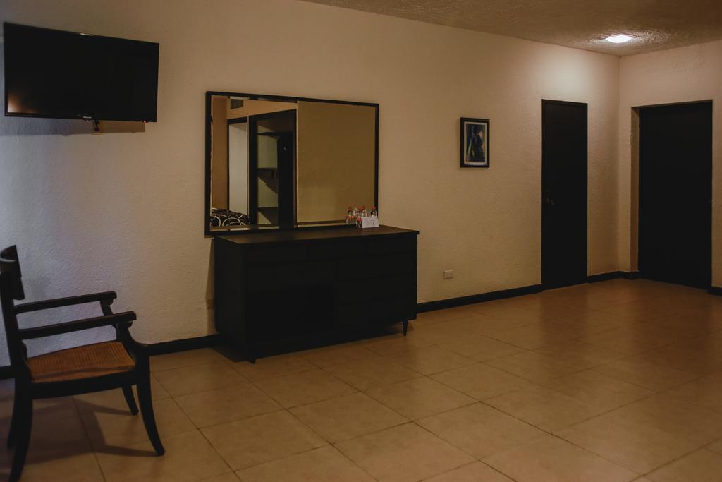 Hotel Colon Mérida Zewnętrze zdjęcie