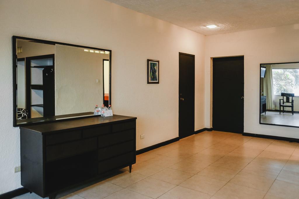 Hotel Colon Mérida Zewnętrze zdjęcie